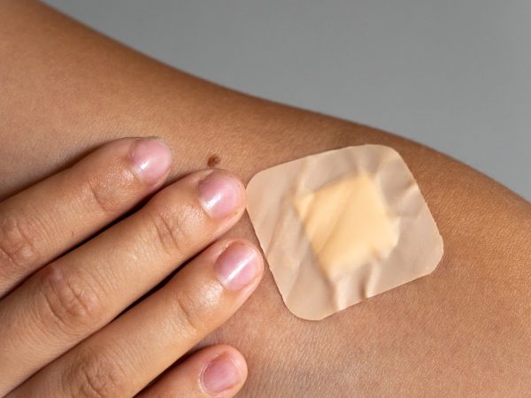 Curativos Hidrocoloides: Aplicação e Benefícios no Dia a Dia