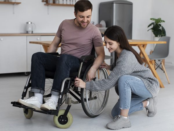 Manutenção e Cuidados Essenciais para Prolongar a Vida Útil da Sua Cadeira de Rodas